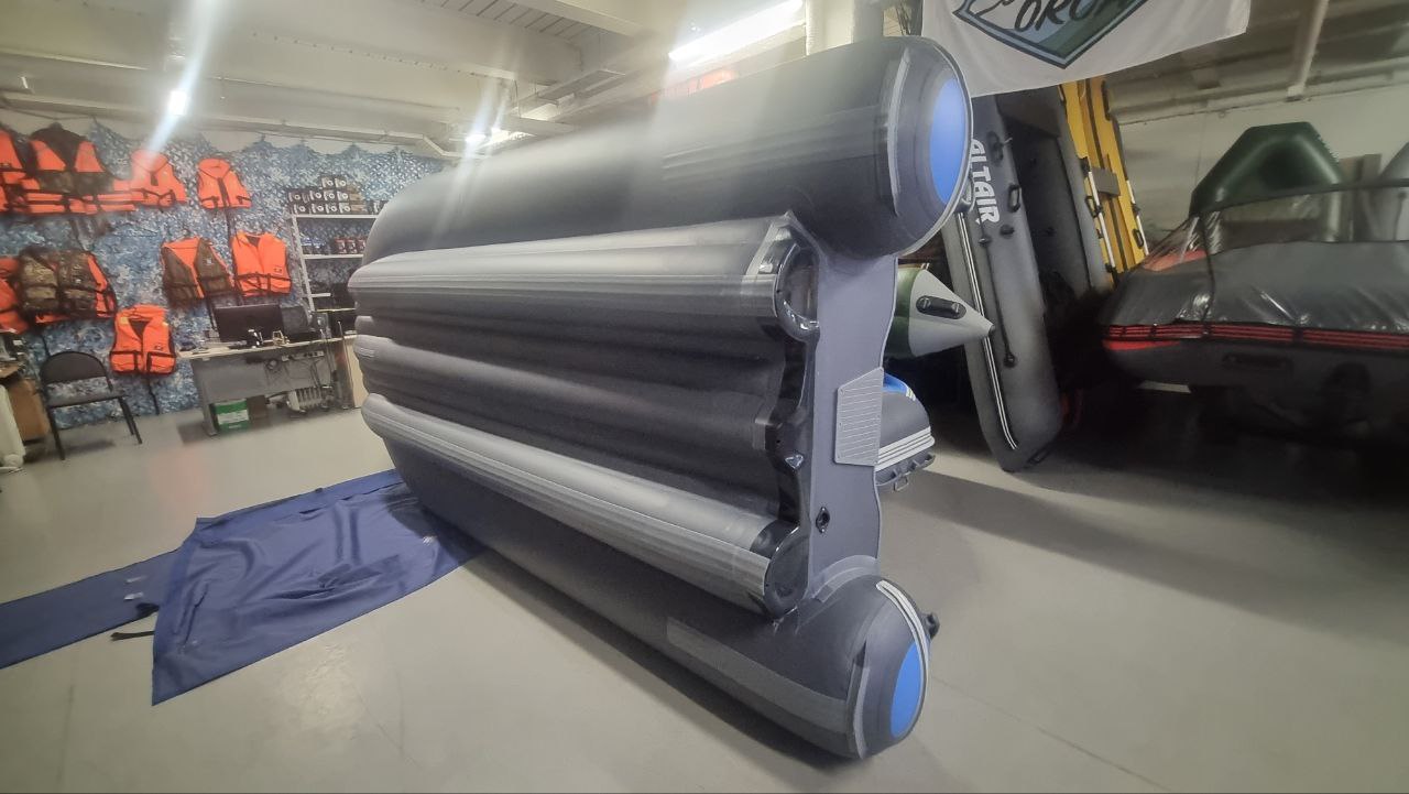 Лодка Reef Тритон 370 S-Max с интегрированным фальшбортом